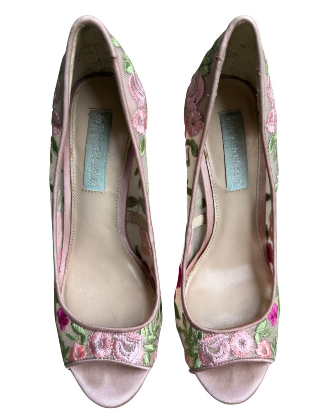 Betsey Johnson Embroidered Floral Peep Toe Heels Size 6 Pink Satin Mesh Stiletto - Picture 4 of 15